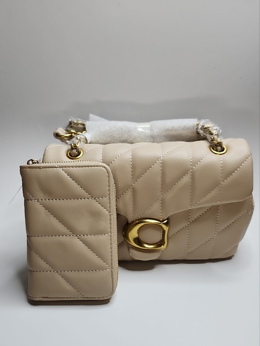 Alyssa Quilted Cream Shoulder Bag with Gold Hardware - Picture 8 of 8